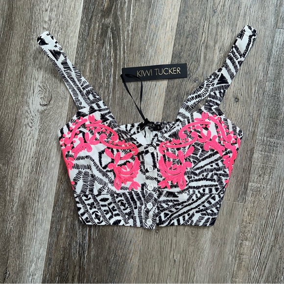 NWR LF Kiwi Tucker printed neon embroidered button down crop top - Picture 5 of 16